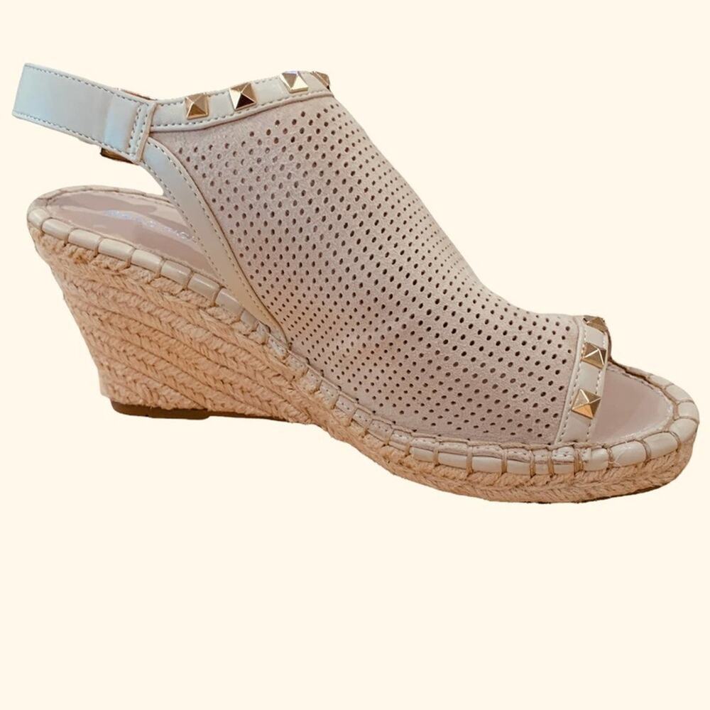 Marc fisher shoes booties perforated sling back peep toe studded size 8.5 M - Picture 3 of 7
